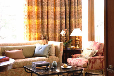 Living room - traditional living room idea in Dallas