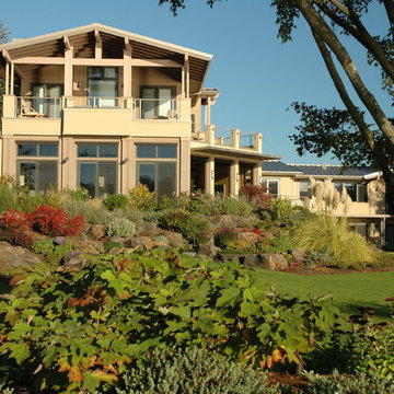 Lakeshore Residence