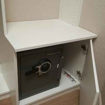 CUSTOM WALK IN CLOSETS