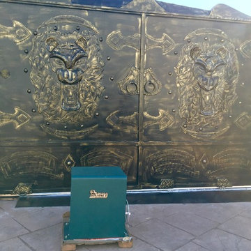 Artistic Driveway Gate "Lions"