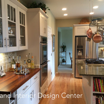 Bainbridge Island Battlepoint Kitchen- Showplace Cabinetry- RENEW (Refacing)