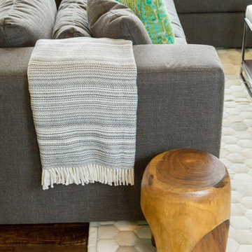 Yarrow Point: Modern Great Room
