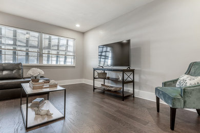 Elegant living room photo in Tampa
