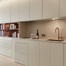 Contemporary Kitchen by Lichelle Silvestry Interiors