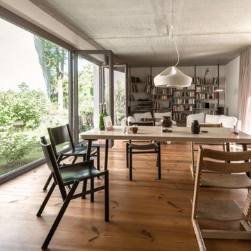 The Jefferson's Lake House