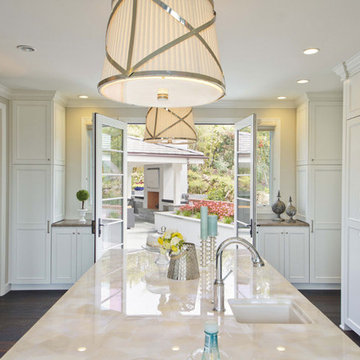 Contemporary-Traditional Interpretation Home