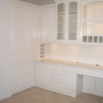 Custom Home Offices & Workstations