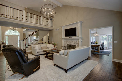 This is an example of a traditional family room in Kansas City.