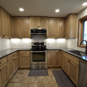 Spacious Kitchen with Peninsula Seating