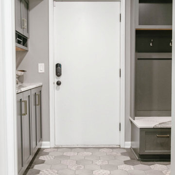 Armbrust Oaks Mudroom