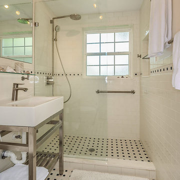 Pass A Grille Beach Cottage Bathroom