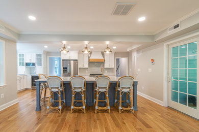 Elegant kitchen photo in Baltimore
