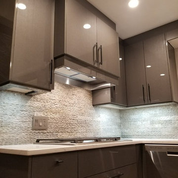 Bloomfield Modern Kitchen EuroStyle