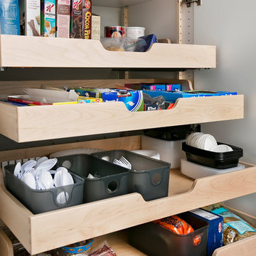 Kitchen & Closet Organization -- Lawrence, New York