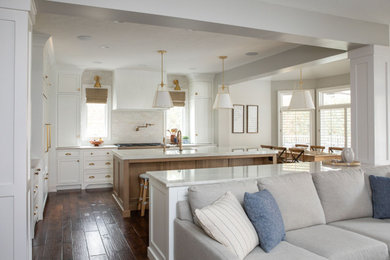 Kitchen - kitchen idea in Indianapolis