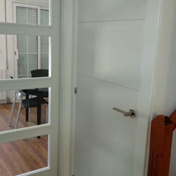 Puertas lacadas con ranurado ,puerta cristalera japonea corredera