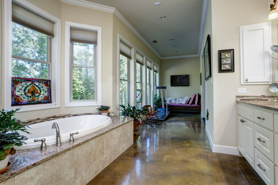 Bath & Kitchen