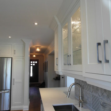 Transitional Face Frame Kitchen