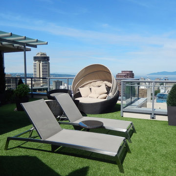 Synthetic grass with U.V. protection