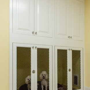 Home design - mid-sized traditional home design idea in Charlotte