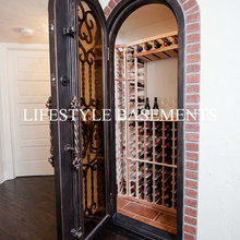 Downstairs bar/basement