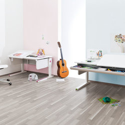 Champion Desk - Products