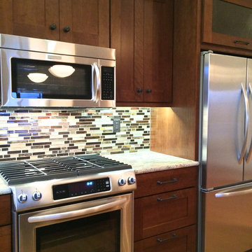 Warm Tones Transitional Kitchen
