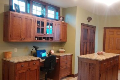 Example of an arts and crafts home design design in Columbus