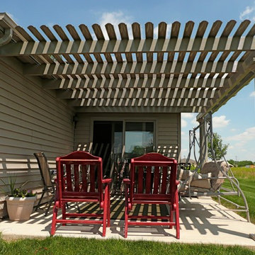 Contemporary Pergola in Decatur, IN