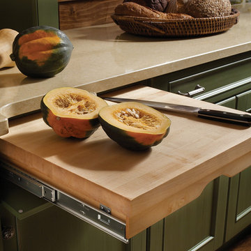 Pull-Out Chopping Block