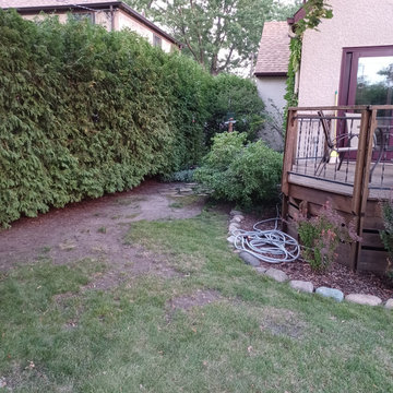 Before – Drainage Issues & Undefined Garden Beds