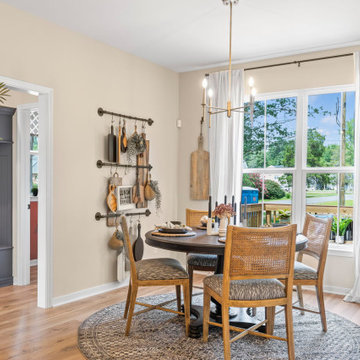 The Jefferson Model - Breakfast Nook