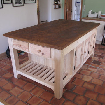 Farmhouse island unit