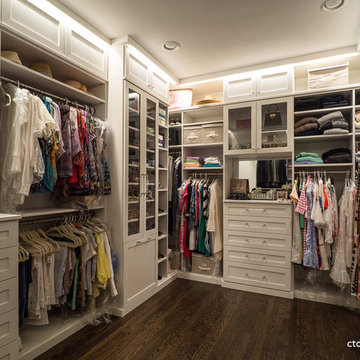 Walk In Closet in Latitude North