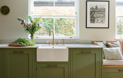Before & After: A Sunlit Kitchen Reimagined With Timber & Green