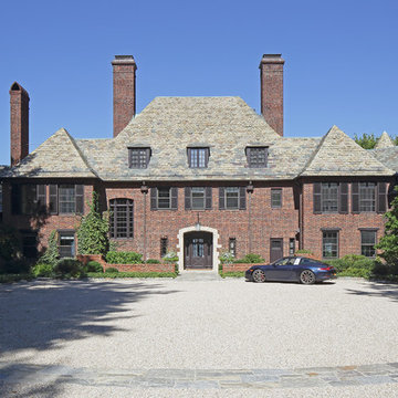 Grand Westchester family home by McC | Architecture PLLC