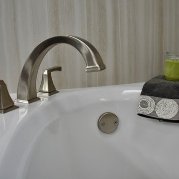 Master Bath - Vinecut Dune