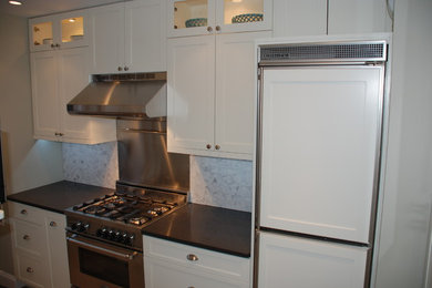 Inspiration for a contemporary kitchen remodel in New York