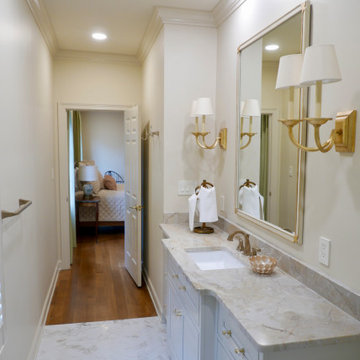 Even Mist En-Suite Bathroom