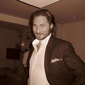 Hugh Barker's photo