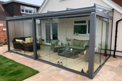 A Glass Rom With a Garden Makeover