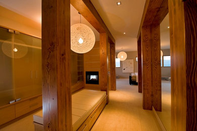 Example of a minimalist home design design in Other