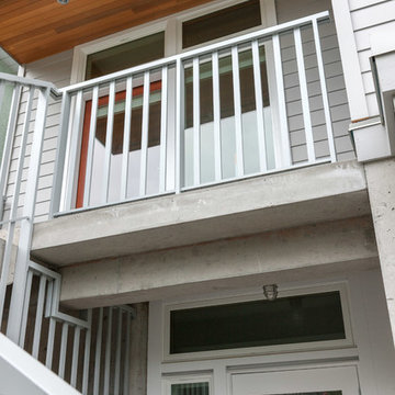 Modern Extended Family - Vancouver