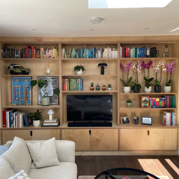 Family room photo in Edinburgh