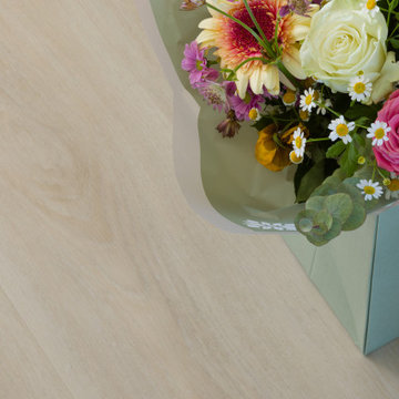 Modern Living Room Renovation: Ashton Oak SPC Installation