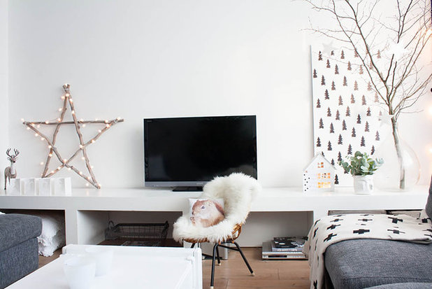 Scandinavian Living Room by Louise de Miranda