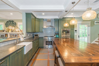 Inspiration for a timeless kitchen remodel in New York