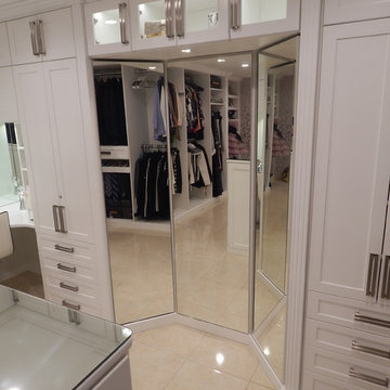 White Mirrored Walk In