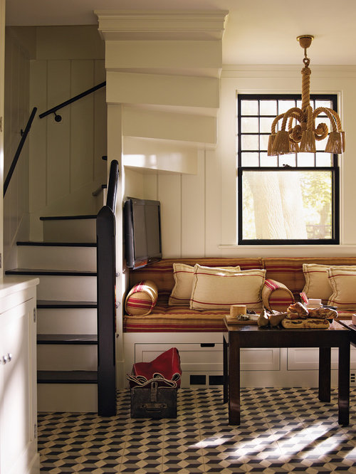 Best Small Footprint Staircase Design Ideas & Remodel Pictures Houzz