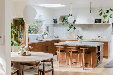 Kitchen - 1960s kitchen idea in San Francisco